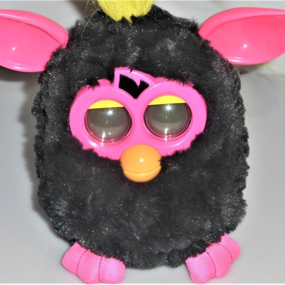 ST5BSM - Rare FURBY Pink & Black Talking Toy Vintage Furby Collection Fur Toy